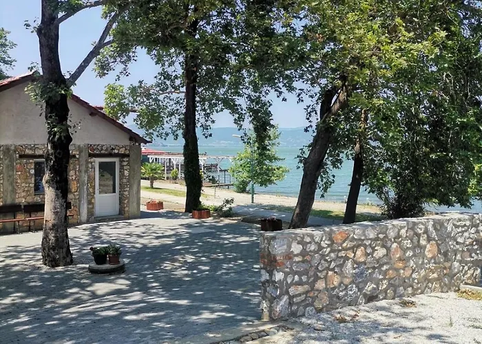 Rooms Kirovi - Star Dojran