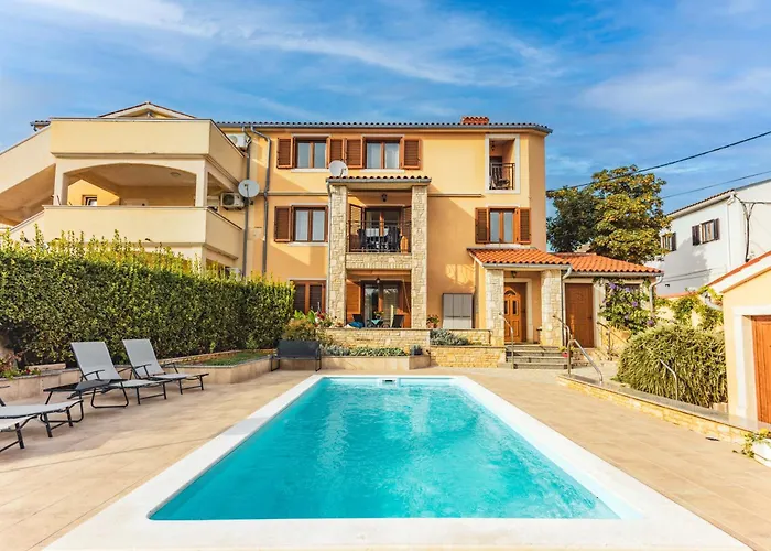 Villa Krasa Sea View Apartmants With Pool