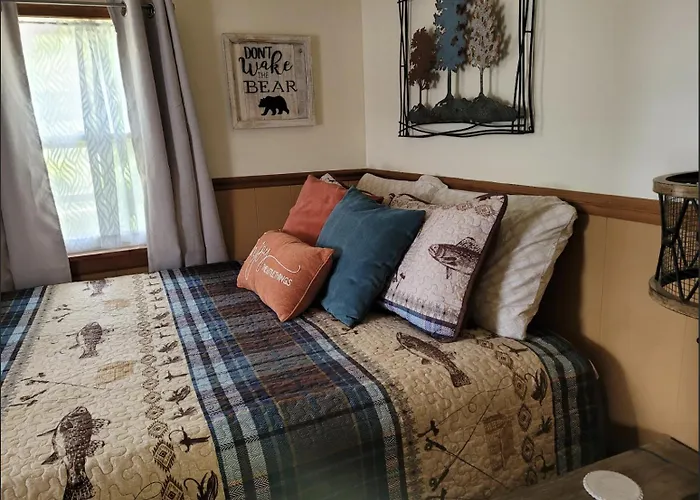 Castaway Cottage On Croton Pond #4