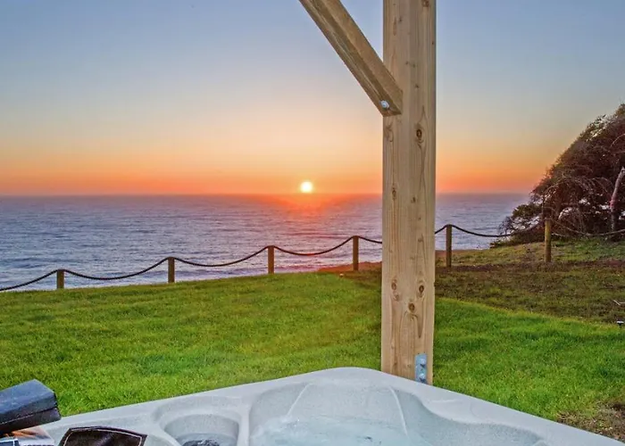 Dolphin By Oceanviewhottubs Oceanfront Shelter Cove Tesla