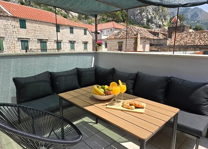 New Luxury Apartments In The Center Of Omis