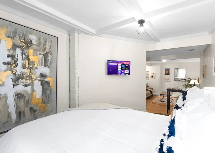 Great Location *Near Uab & Hospitals - Apartment