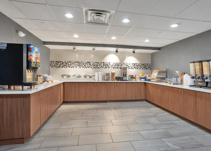 Alexis Inn And Suites Hotel