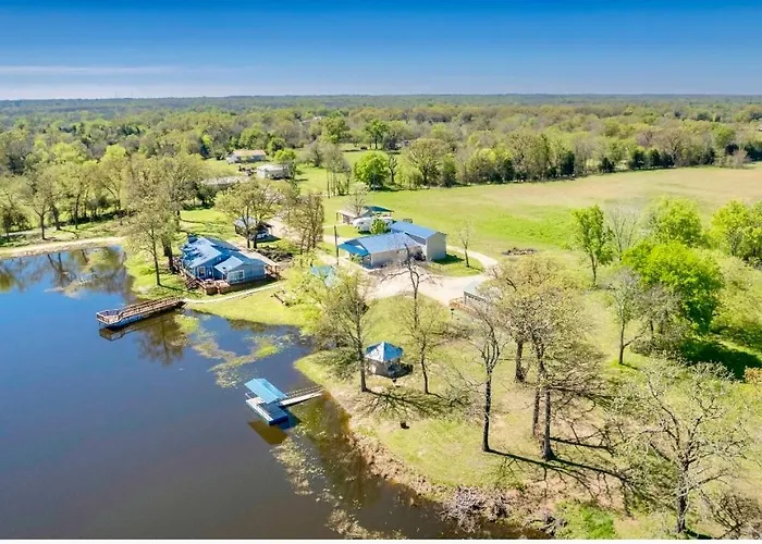 Country Suite Apartment Near Lake Fork With Stocked Pond And Walking Trails
