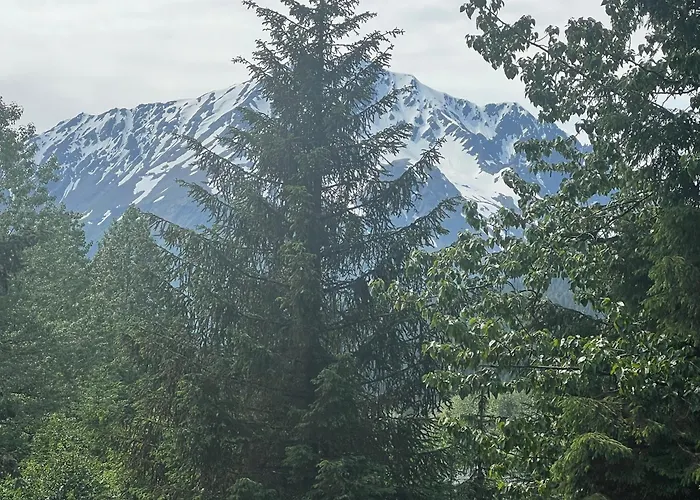 Glacier Creek Apartment