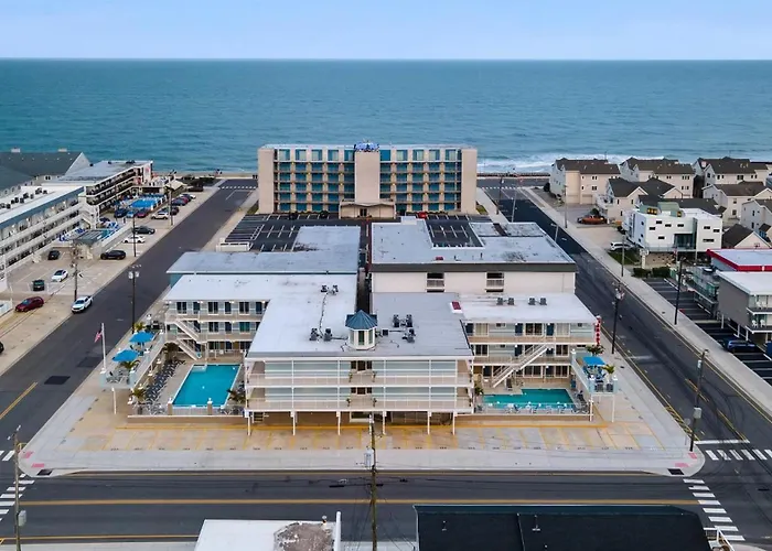 Ocean View Condo With 2 Heated Pools | The Harbor Light, Condo 313