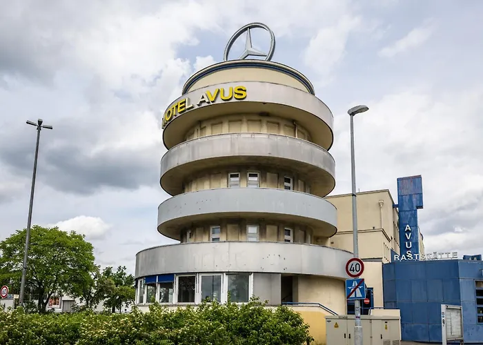 Cheap hotel: Hotel Und Rasthof Avus