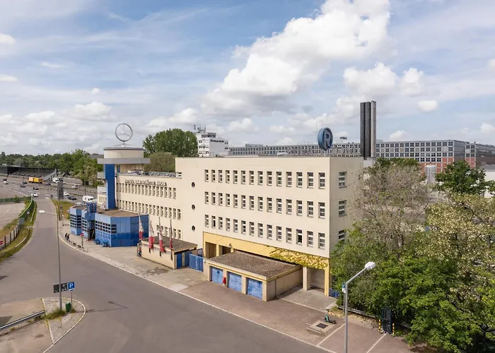 Cheap hotel: Hotel Und Rasthof Avus