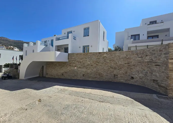 Karaoulanis Apartments
