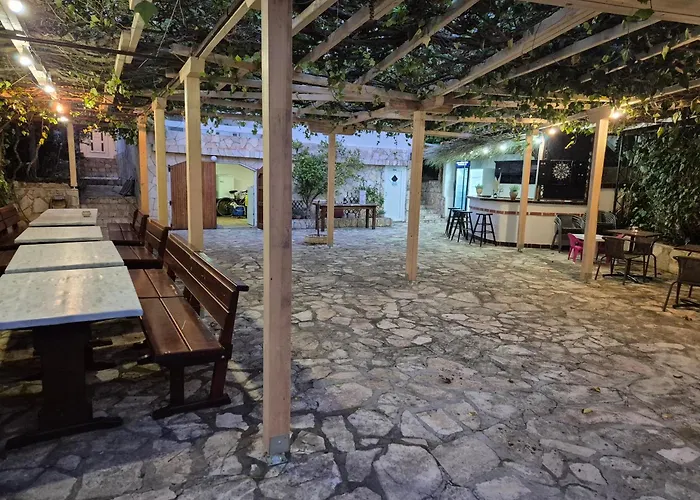 Apartmani Katja-Soba Brez Balkona
