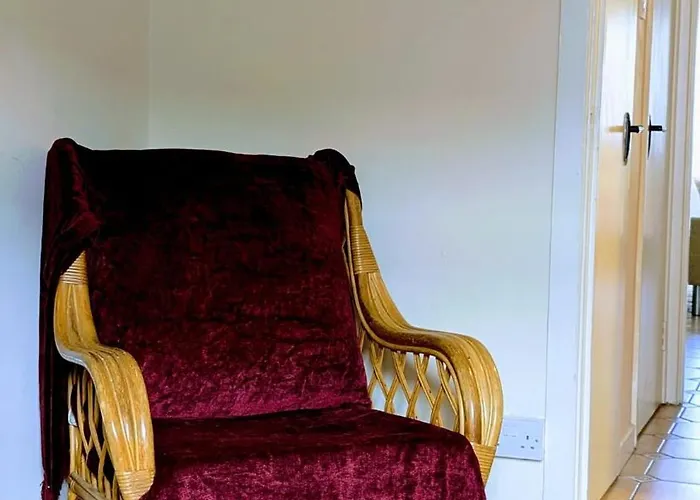 Apartment Wexford Crescent Mall