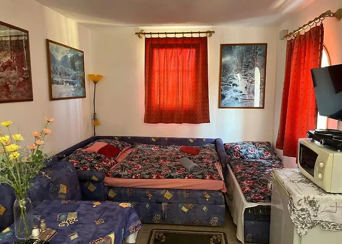 Private Guest House With Wine Cellar