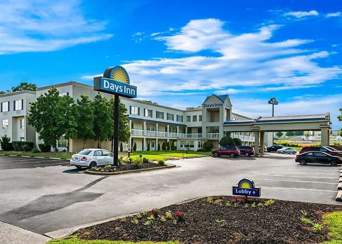 Days Inn By Wyndham /Hamilton Place