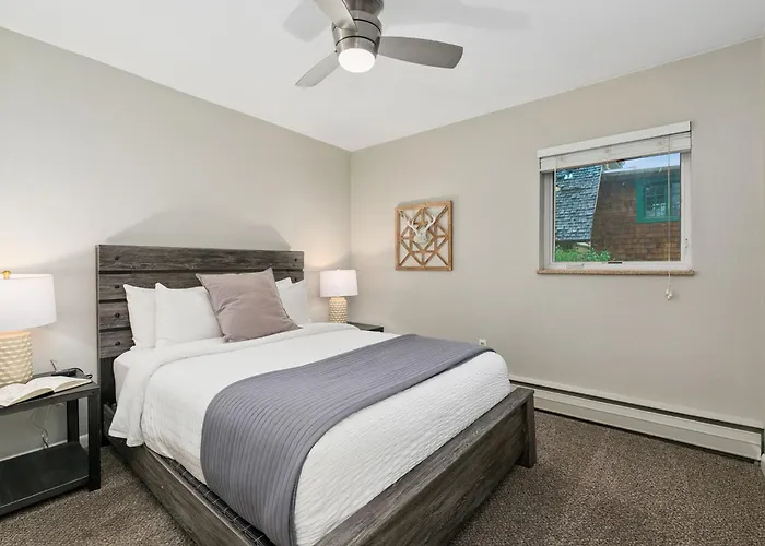 Breathtaking Condo In The Heart Of Old Town