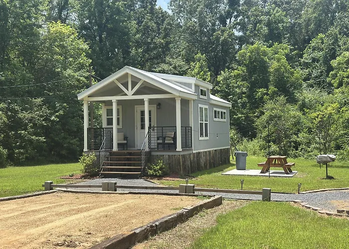 Charming Tiny Home! Close To Oxford, Sardis Lake, Safari Animal Zoo