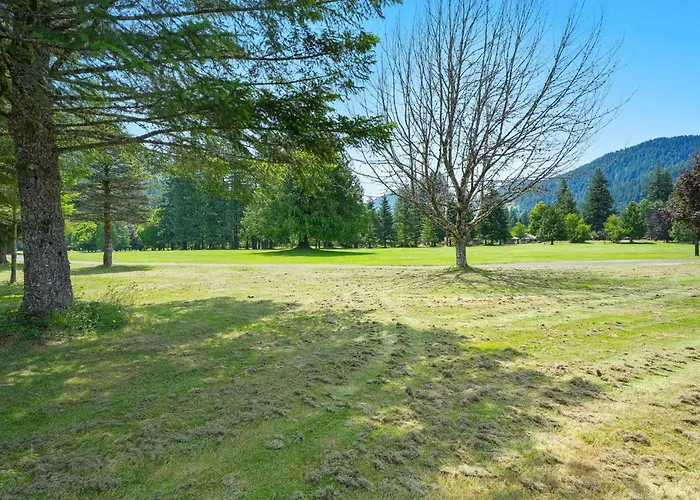 Fairway Forest Retreat!