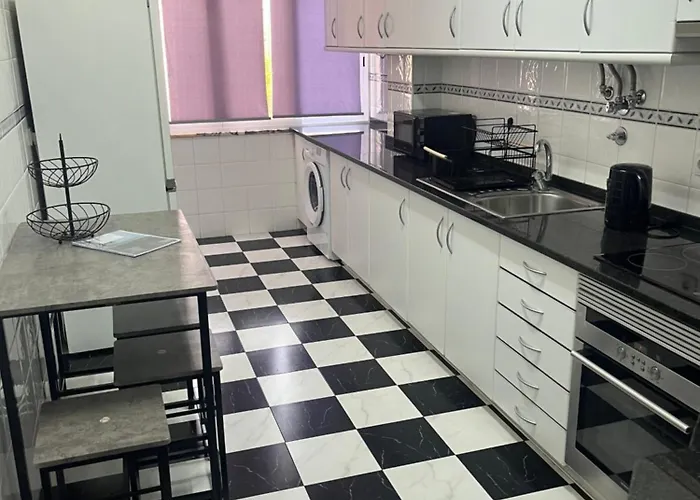 Modern 2Br Apartment With City Views I Near Lisbon By Livininlisboa