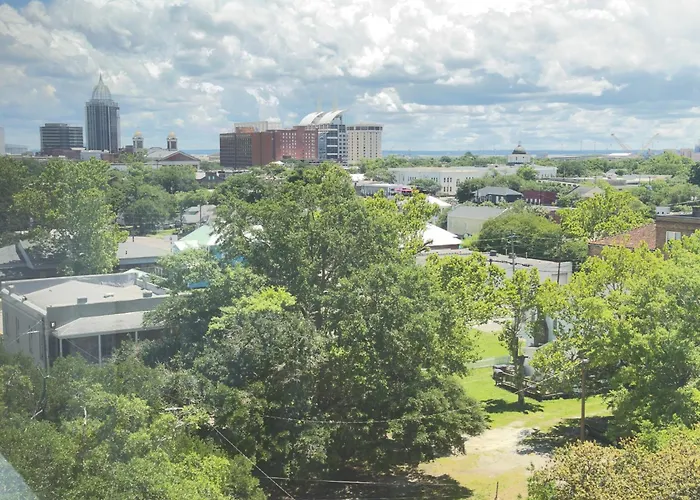 Scenic Serenity, Dtown, Gym, Free Parking