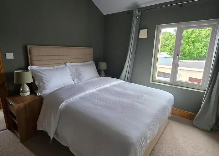 Cozy Town House