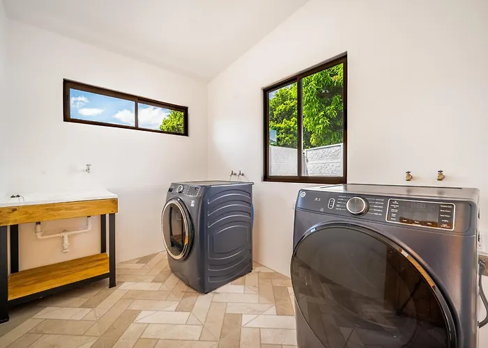 < 1 Mi To Playas Del Coco: Studio W/ Pool Access!