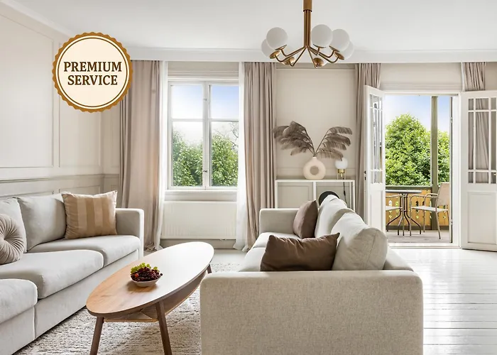 Historic Apartment Near The City By The Water