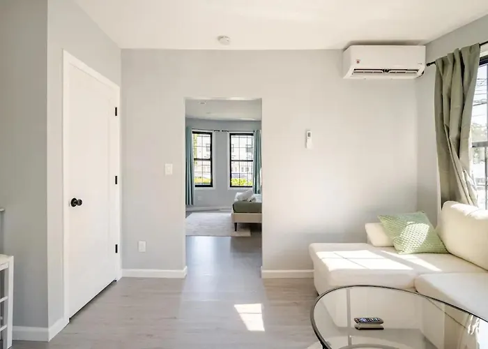 Modern Apartment In Black Rock-