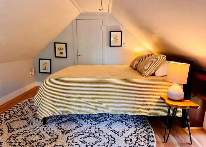 Charming 1Bd Loft In Shelburne