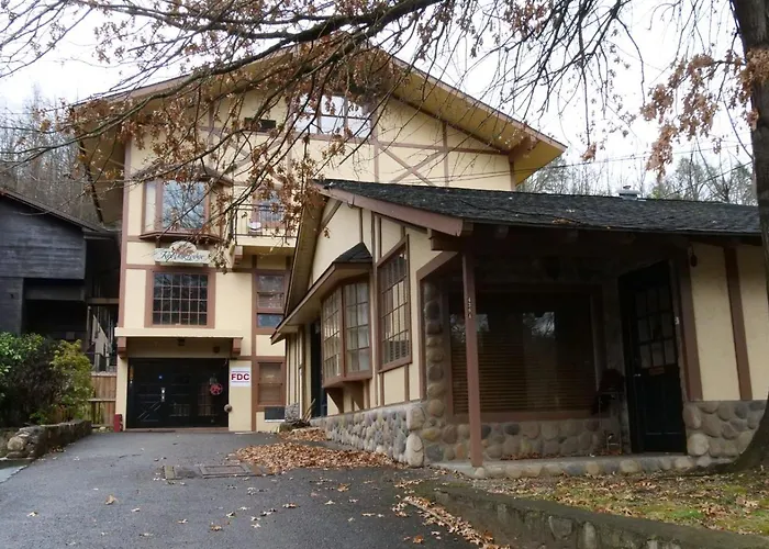 Togo villas Red Oak Lodge
