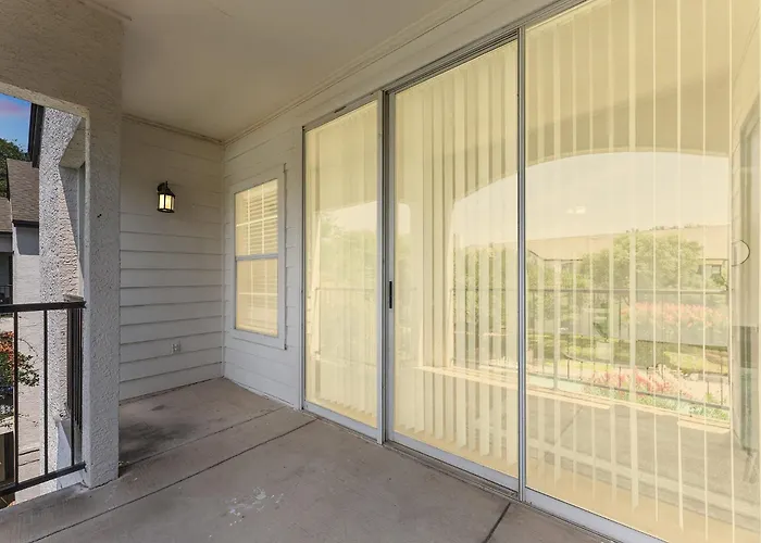 The Calvin Spacious 334 I 2 Bed 1 Bath