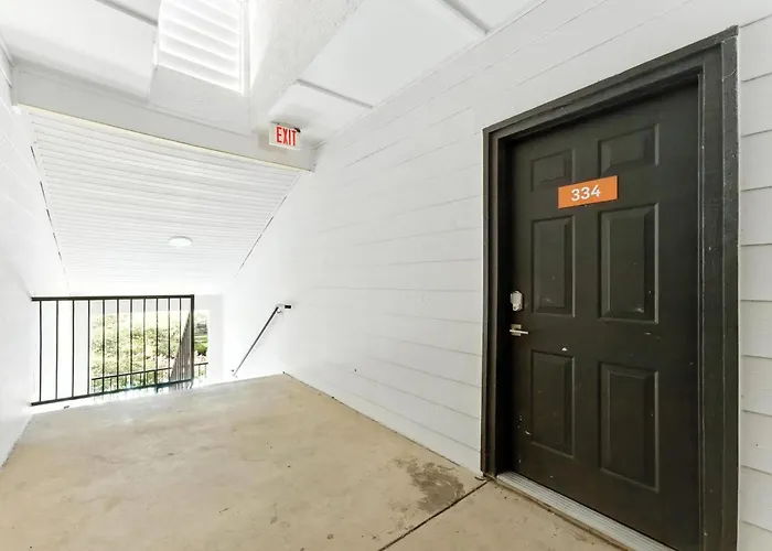 The Calvin Spacious 334 I 2 Bed 1 Bath