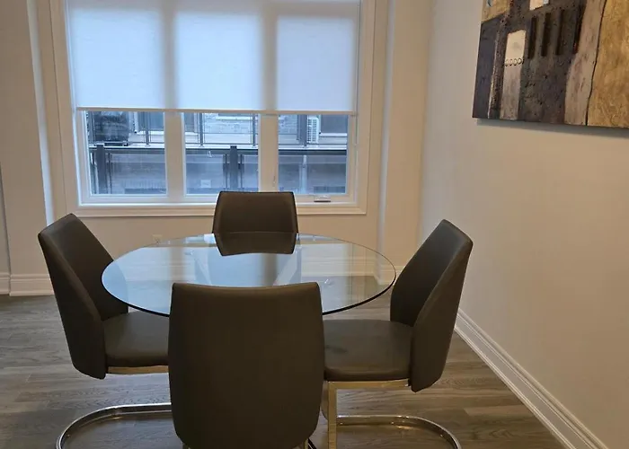 Modern 4 Bedroom Home -Oakville