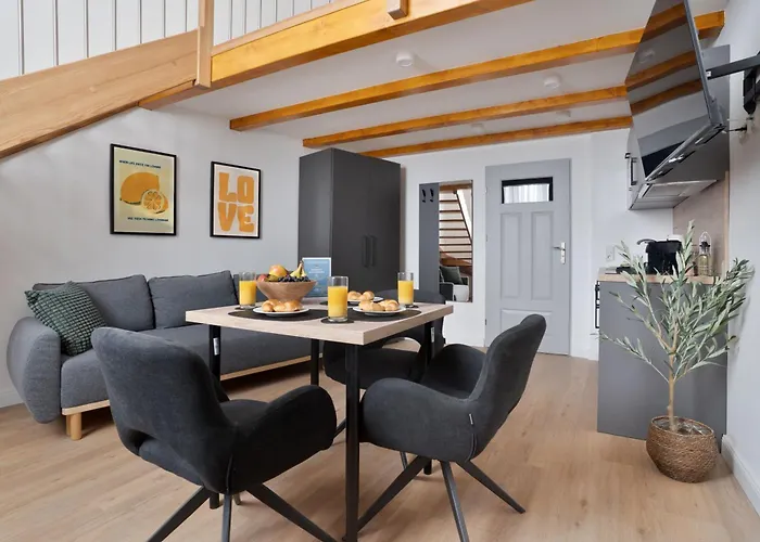 Zentrale Apartments I Home2Share