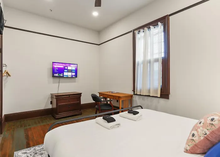 Site 61 Guesthouse