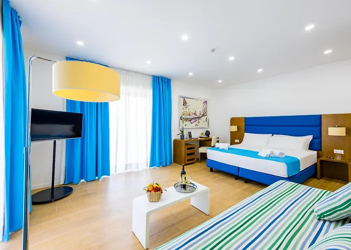 Hotel familiare: Carlo III Guest House