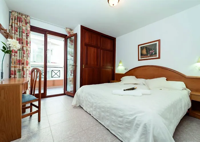 Apartamentos Xaloc HRC