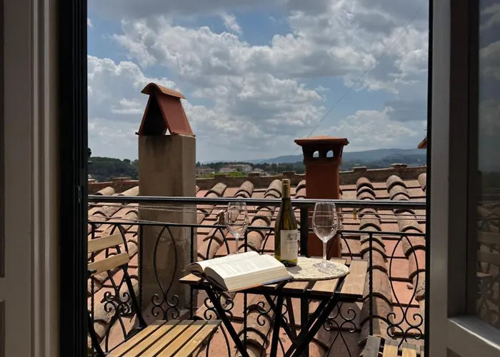 Il Campanile Di Lari