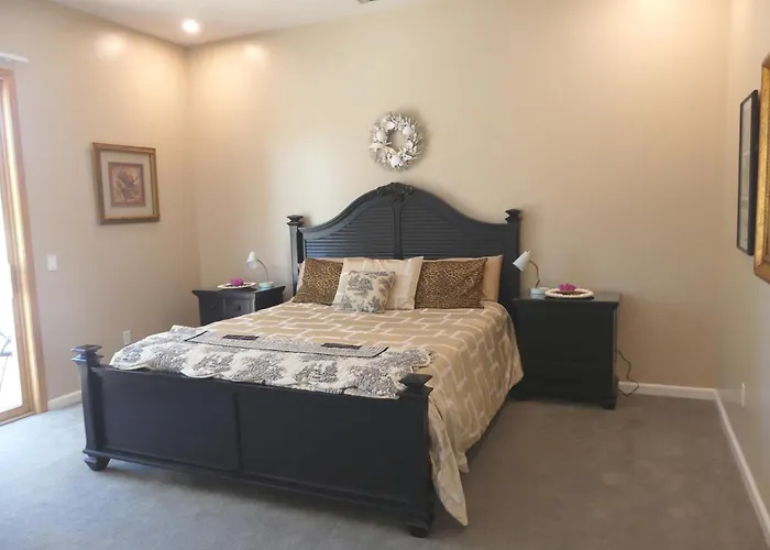 Romantic Downtown Paso Retreat Walk To Wine & Dining