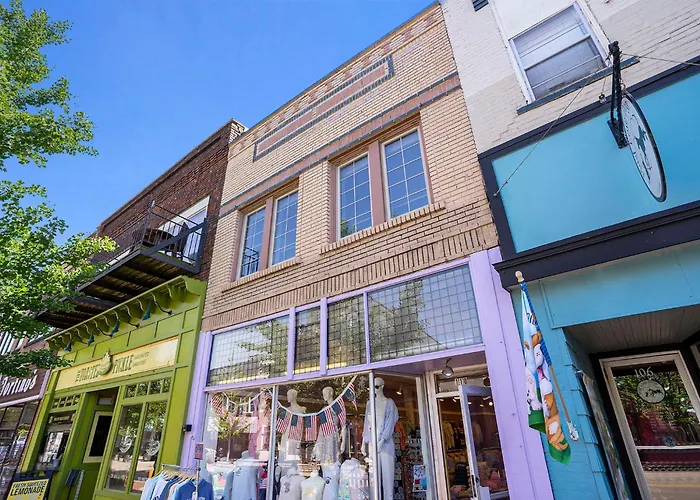 New Love Mi Getaway Loft With Deck On Washington Ave 110