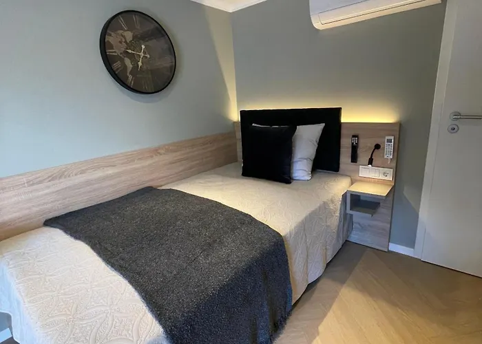 Five Studios - Premium Rooms With King Size Bed, Kitchen, Ac, Close To Ramstein Air Base