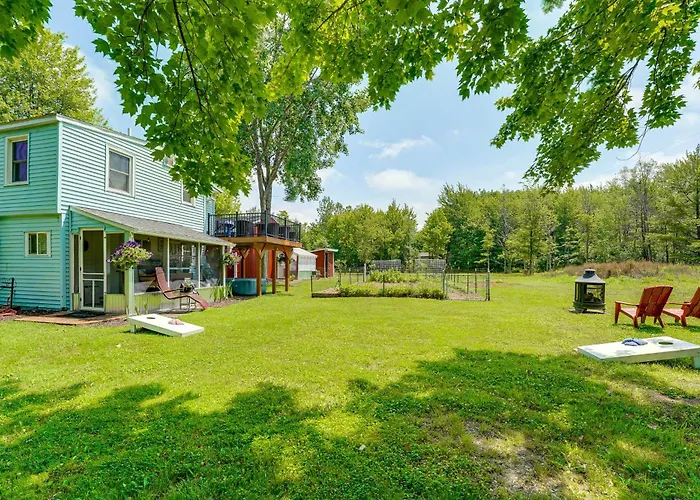 Quiet Country Studio Between Saugatuck & Holland!