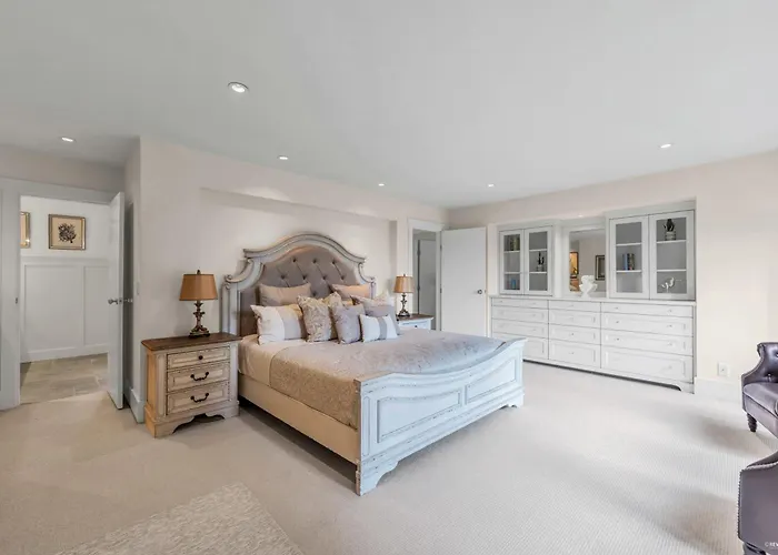 Luxuary Stay In West Vancouver