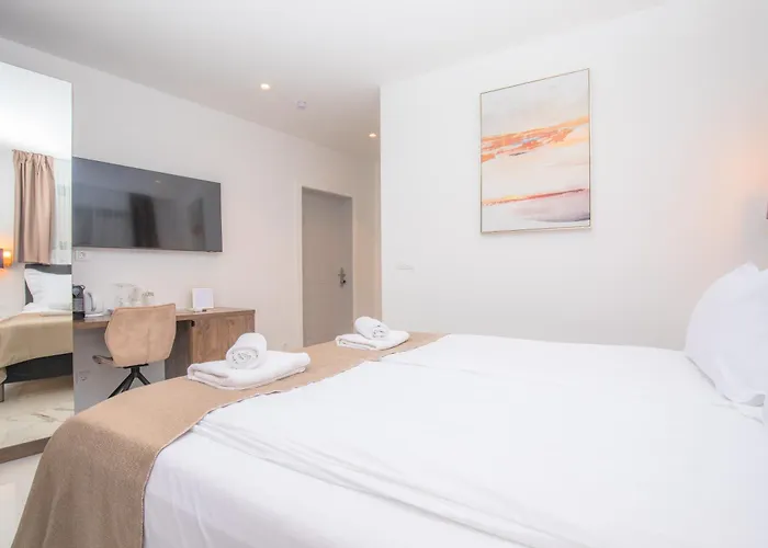 Azalea Dalmacija Luxury Rooms And Apartments