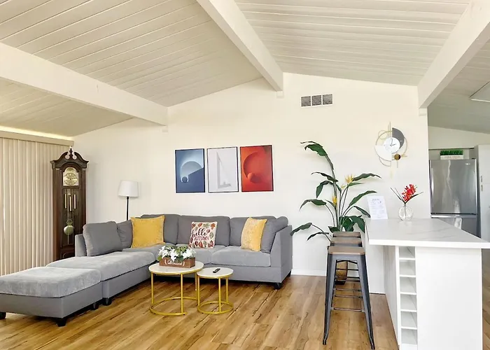 New Renovated 3B2B House