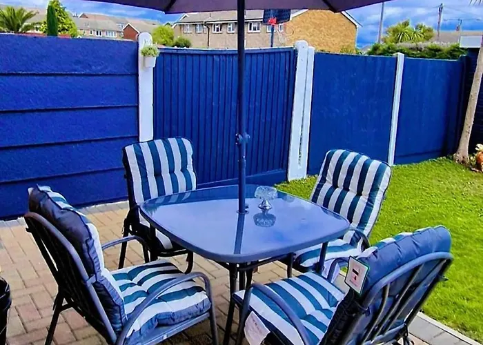 Spacious And Stylish Home, Perfect For Groups Tilbury
