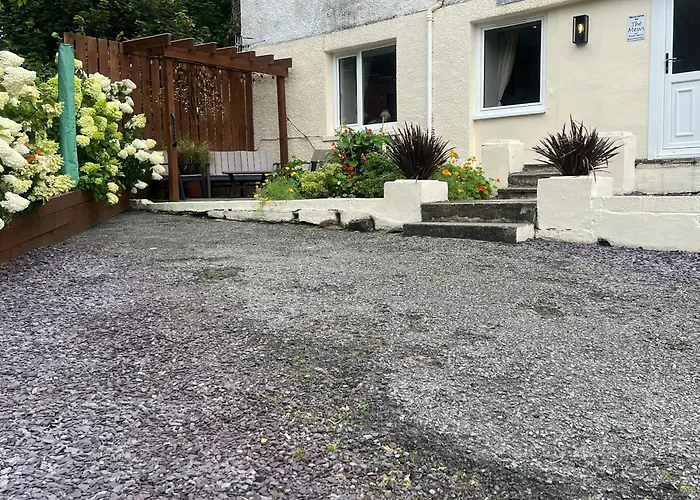 The Mews With Private Parking