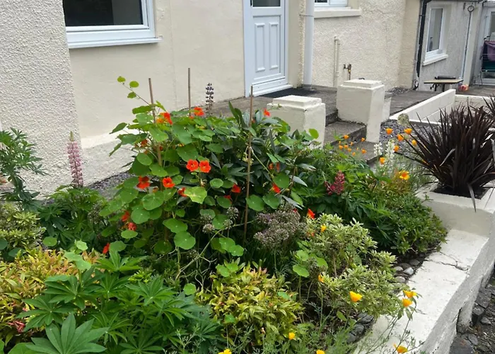The Mews With Private Parking