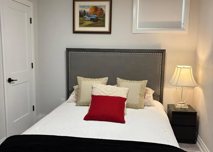 Entire 2 Bedroom Apartment In Kitchener