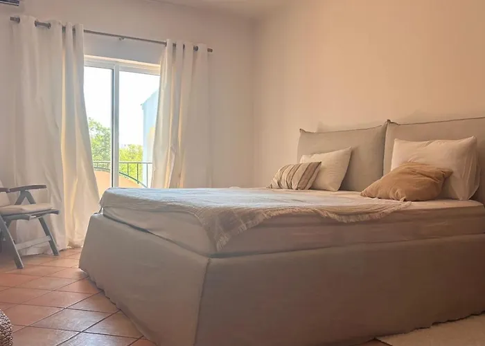 Golden Triangle Retreat Near Quinta Do Lago