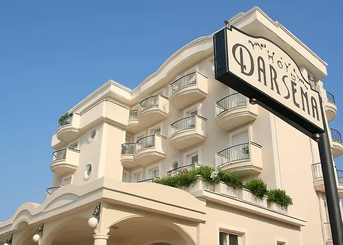 Hotel con tennis: Hotel Darsena