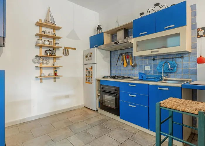Guesthost Bright Apartment With Private Parking
